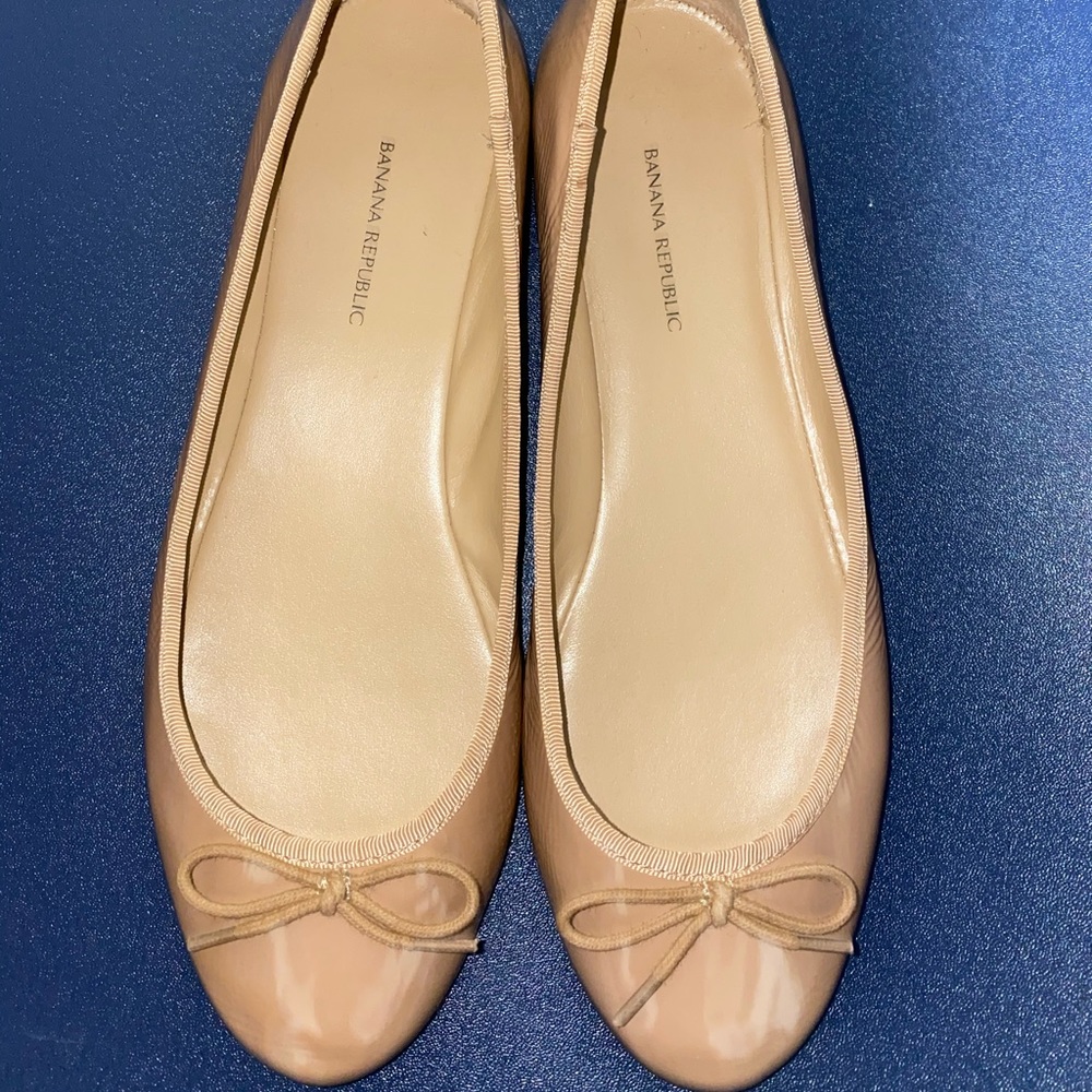 Banana republic flats